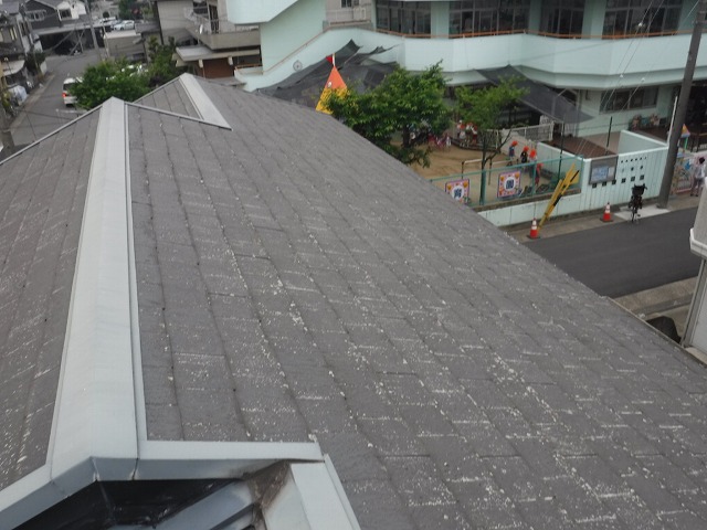 葺き替え前の屋根